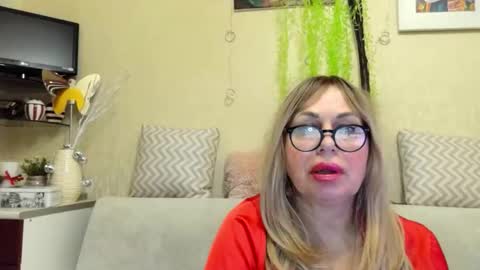 Snapshot of susiexnoreen chatting on February 2026 04:21:02 AM SusiexNoreen online show from February 2026 04:21:02 AM