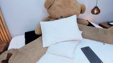  susi  online show from March 2026 02:04:02 AM