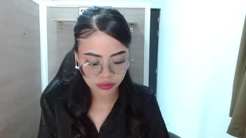 Snapshot of sussan_love01 chatting on February 2025 05:42:01 PM Susan online show from February 2025 05:42:01 PM