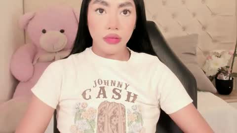 Snapshot of sussie_thompsom chatting on December 2025 04:46:02 PM Sussie Tompsom online show from December 2025 04:46:02 PM