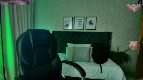   online show from January 2025 12:14:01 PM