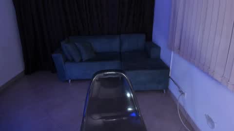 Susy online show from December 2025 03:34:01 AM