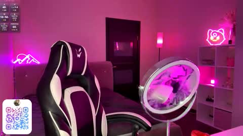 Snapshot of susyschuerholz chatting on March 2026 08:26:01 PM Jessica online show from March 2026 08:26:01 PM