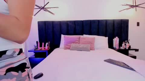 susyy online show from October 2025 03:40:02 AM