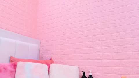 suzan_30 online show from June 2026 10:15:02 PM