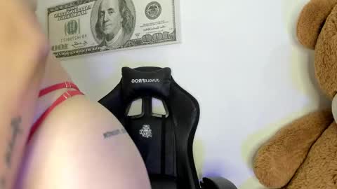 suzan__cooper2 online show from September 2025 02:11:02 PM