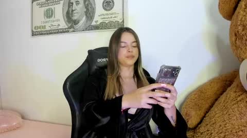Snapshot of suzan__cooper2 chatting on June 2026 08:03:01 PM suzan__cooper2 online show from June 2026 08:03:01 PM