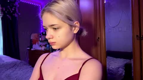 Snapshot of suzannabarmes chatting on May 2026 02:07:02 AM Stacy online show from May 2026 02:07:02 AM