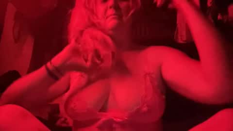Suzie Q online show from May 2026 08:33:01 AM
