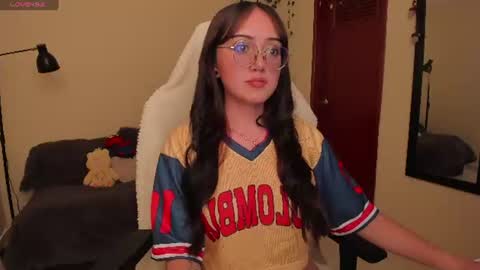 Snapshot of suzumi_ chatting on July 2026 10:01:02 PM Jadde online show from July 2026 10:01:02 PM