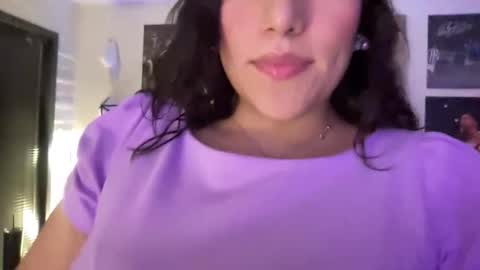 Snapshot of suzyishellawet chatting on February 2026 07:18:01 AM Suzy online show from February 2026 07:18:01 AM