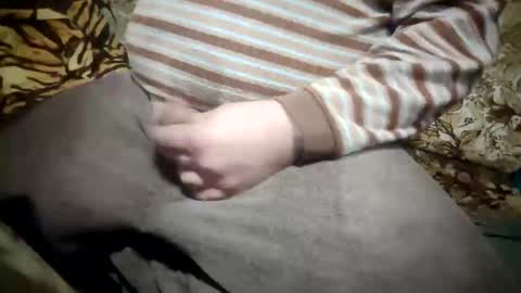 Snapshot of svetlio85 chatting on February 2025 05:39:02 PM Svetlio online show from February 2025 05:39:02 PM