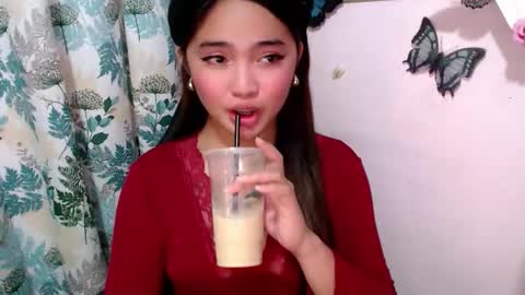 Snapshot of swallow_cummersx chatting on May 2026 08:54:01 AM Jasmine online show from May 2026 08:54:01 AM