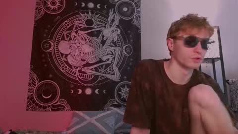 sweaties3 online show from February 2026 04:43:01 PM