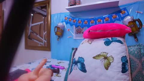 Snapshot of sweegirl_ chatting on September 2025 11:58:01 AM Debora online show from September 2025 11:58:01 AM