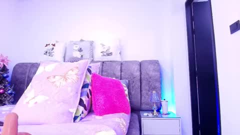 Snapshot of sweegirl_ chatting on January 2026 11:57:02 AM Debora online show from January 2026 11:57:02 AM