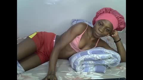 Snapshot of sweest_caster chatting on May 2026 10:33:02 PM Sweetest doll online show from May 2026 10:33:02 PM