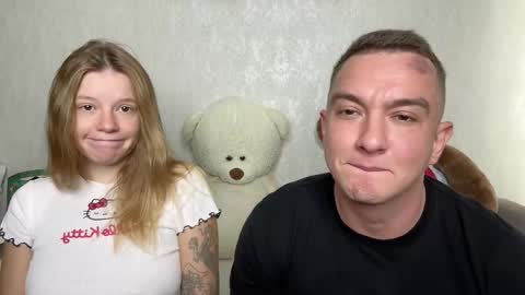 Snapshot of sweet__bunnies chatting on October 2025 06:21:02 AM Mia and Robert online show from October 2025 06:21:02 AM