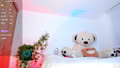 Snapshot of sweet__little_doll chatting on October 2025 10:25:01 AM LISSA online show from October 2025 10:25:01 AM