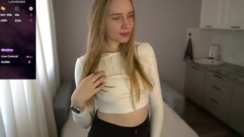 Snapshot of sweet__michelle chatting on June 2026 08:05:02 AM Michelle online show from June 2026 08:05:02 AM