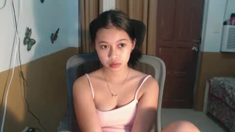 sweet_angela0701 online show from September 2025 03:23:01 PM