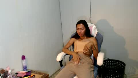 Snapshot of sweet_angelagold chatting on July 2026 07:00:02 AM Angela Gold online show from July 2026 07:00:02 AM
