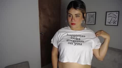 Bella Valery online show from November 2025 08:45:01 PM