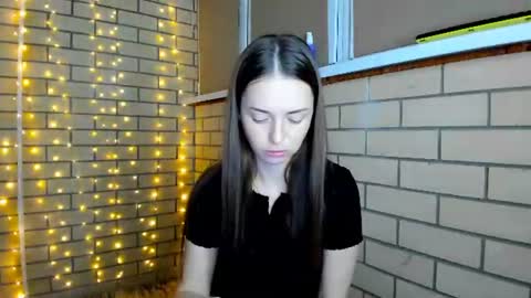Snapshot of sweet_bun__ chatting on June 2026 06:50:01 PM Christina online show from June 2026 06:50:01 PM