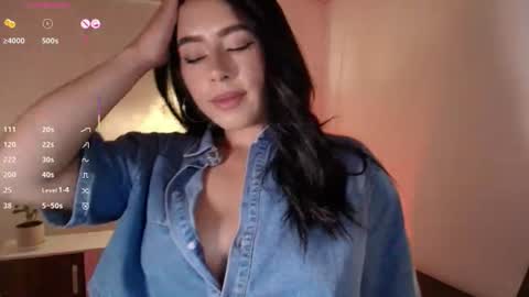 Snapshot of sweet_cami1 chatting on June 2026 11:31:01 PM Camila online show from June 2026 11:31:01 PM