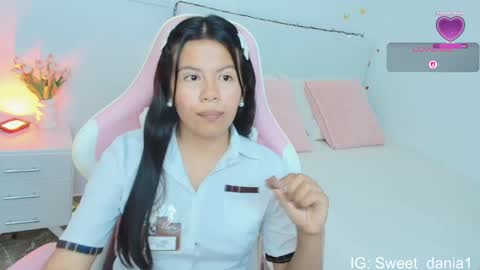 sweet_dania_ online show from September 2025 05:44:02 AM