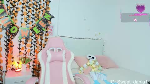 sweet_dania_ online show from October 2025 08:14:02 AM