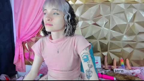  emmili  online show from January 2025 12:18:01 PM