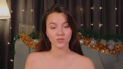 Snapshot of sweet_haeven chatting on December 2024 09:11:02 PM Im Mia.LOVELY PATTERNS 100  120  160  200 my toy buzzes from 2 tip online show from December 2024 09:11:02 PM