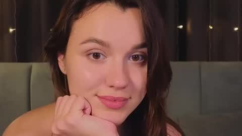 Snapshot of sweet_haeven chatting on January 2025 02:08:02 AM Im Mia.LOVELY PATTERNS 100  120  160  200 my toy buzzes from 2 tip online show from January 2025 02:08:02 AM