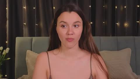 Snapshot of sweet_haeven chatting on March 2025 05:14:02 PM Im Mia.LOVELY PATTERNS 100  120  160  200 my toy buzzes from 2 tip online show from March 2025 05:14:02 PM