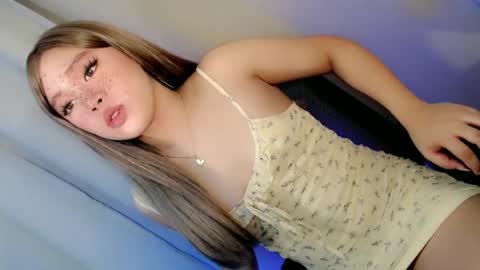 Snapshot of sweet_honeylove chatting on June 2026 10:26:01 AM Anisha online show from June 2026 10:26:01 AM