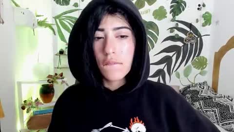 Dahnna online show from October 2025 07:51:01 AM