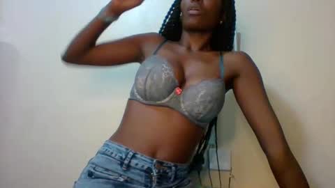 Snapshot of sweet_kcandy chatting on May 2026 08:15:02 PM Sweet KCandy online show from May 2026 08:15:02 PM