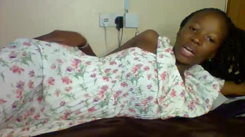 Snapshot of sweet_kcandy chatting on May 2026 03:28:02 PM Sweet KCandy online show from May 2026 03:28:02 PM