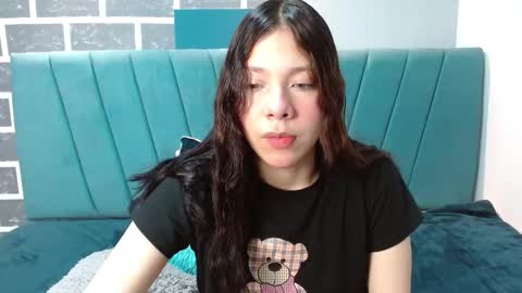 Snapshot of sweet_kitty_05 chatting on February 2026 12:15:01 AM sweet_kitty_05 online show from February 2026 12:15:01 AM