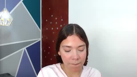 Snapshot of sweet_kitty_05 chatting on June 2026 06:06:01 PM sweet_kitty_05 online show from June 2026 06:06:01 PM