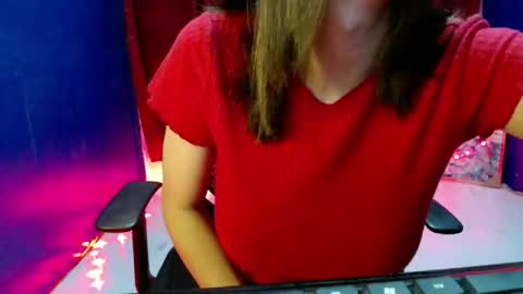 Snapshot of sweet_like_angel143 chatting on May 2026 09:29:02 AM angie online show from May 2026 09:29:02 AM