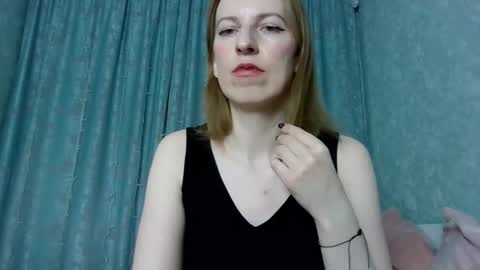 Snapshot of sweet_lilbunny chatting on February 2026 05:39:02 PM sweet_lilbunny online show from February 2026 05:39:02 PM