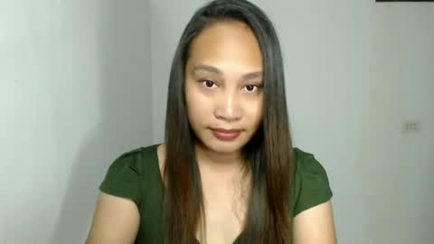 Snapshot of sweet_lover5 chatting on June 2026 06:44:01 AM SWEET LOVE online show from June 2026 06:44:01 AM
