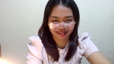sweet_mae28xx online show from March 2026 11:43:01 PM