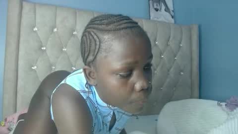 sweet_melodiyy online show from November 2025 03:30:02 AM