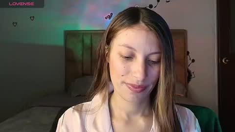 sweet_moon_v_ online show from January 2026 11:52:01 PM