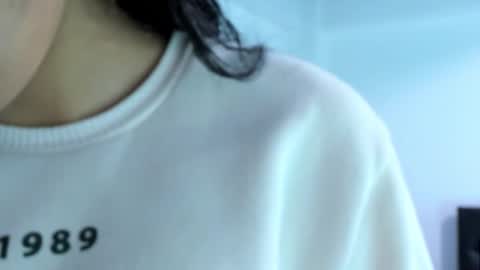 Nhaomy online show from November 2025 07:36:02 PM