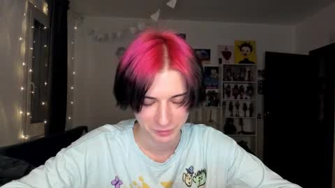 kira online show from November 2025 02:23:01 PM