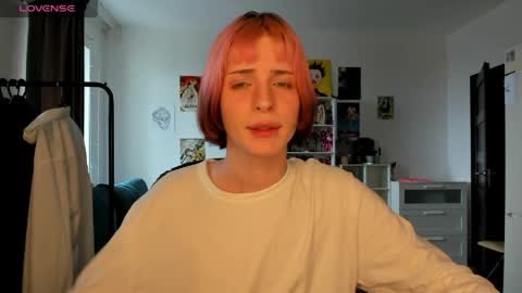 kira online show from April 2026 01:08:02 PM